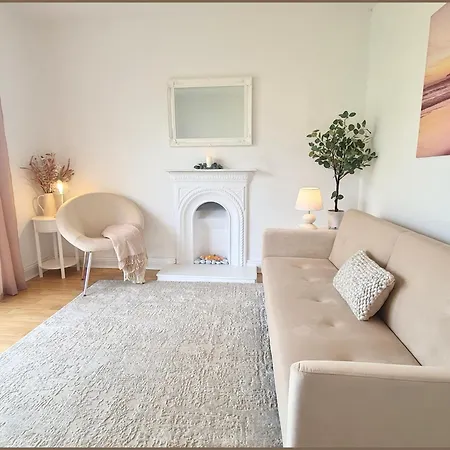 Double & Single Options In Quiet, Relaxing In Frankfield Privatunterkunft *